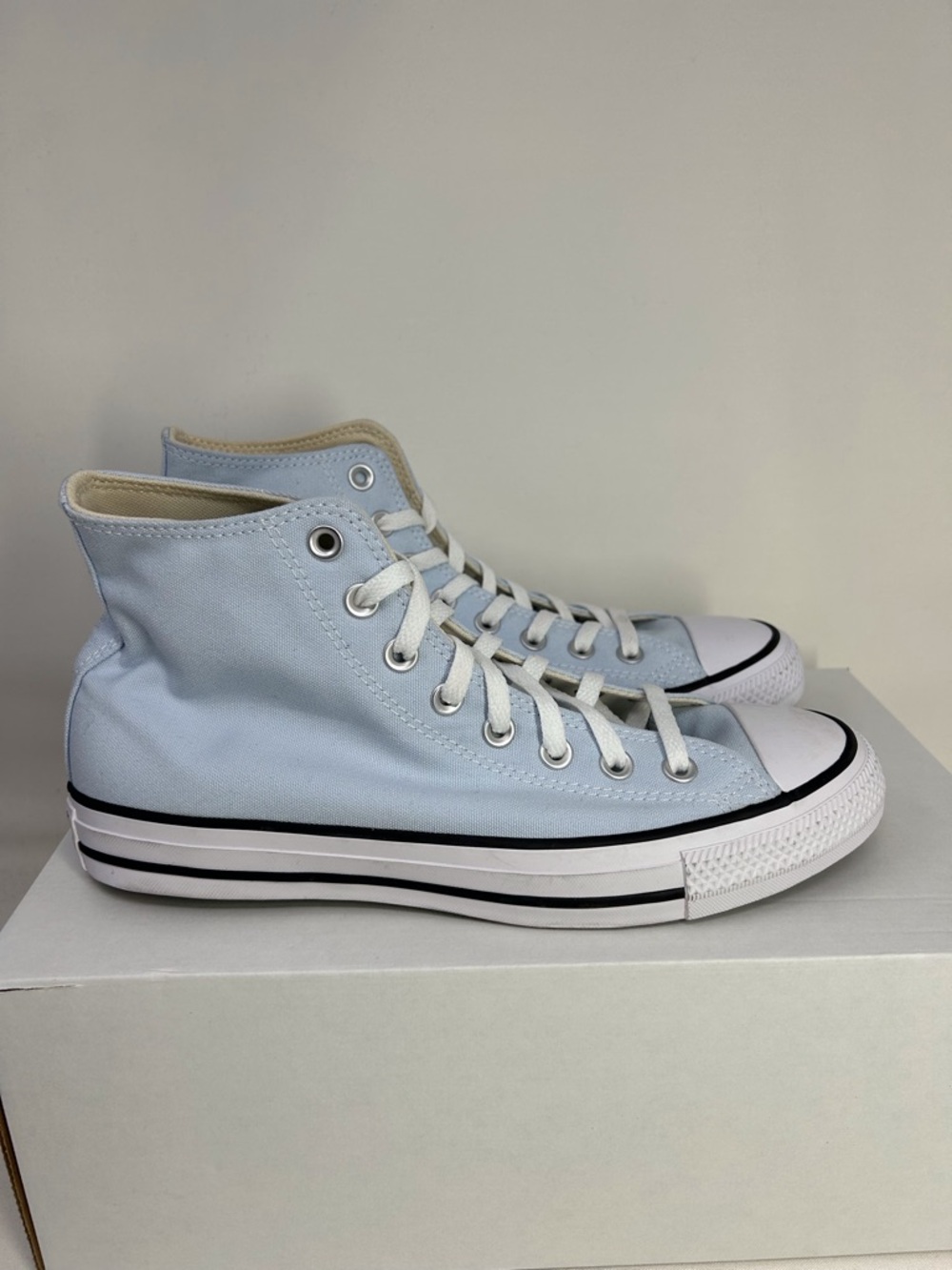 Converse High Top Sneakers Light Blue & White